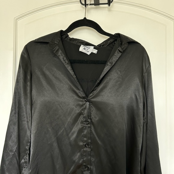 Princess Polly Satin Black Shirt Dress - Picture 4 of 4